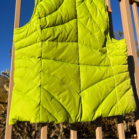 ⬇️Kenneth Cole Reaction Womens Vest Size L Color Lime W/Navy Inside Quilted - Picture 9 of 12